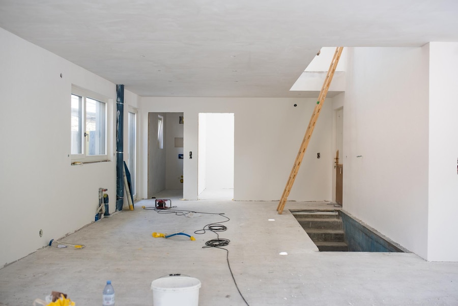 casa-moderna-construccion-entorno-natural-foto-alta-calidad_597987-5102